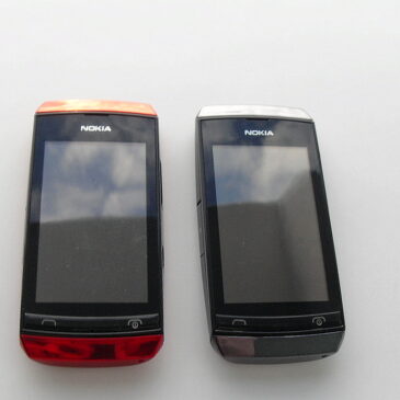 Porównawczy test telefonów: Nokia Asha 305 i Nokia Asha 306
